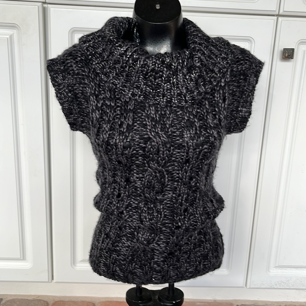 NWOT-MUDD Cowl Neck Short-Sleeve Gray w/Silver Thread Sweater on neck - Sz. XS